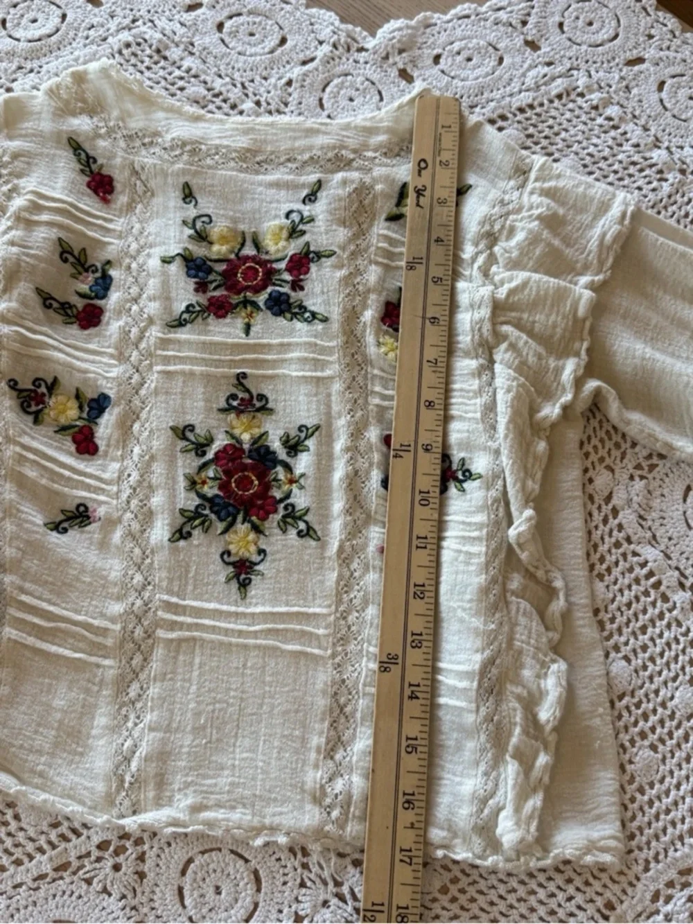 Free People Top Women’s Size XS Amy Floral Embroidered Lace Ruffle Blouse Boho